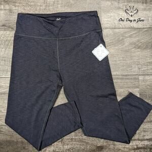 Esperanza Cropped Workout Pants Size M